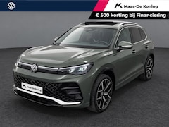 Volkswagen Tiguan - 1.5eTSI/150PK R-Line · Panoramadak · Trekhaak · 360°Camera + Parkeersensoren · Garantie t/