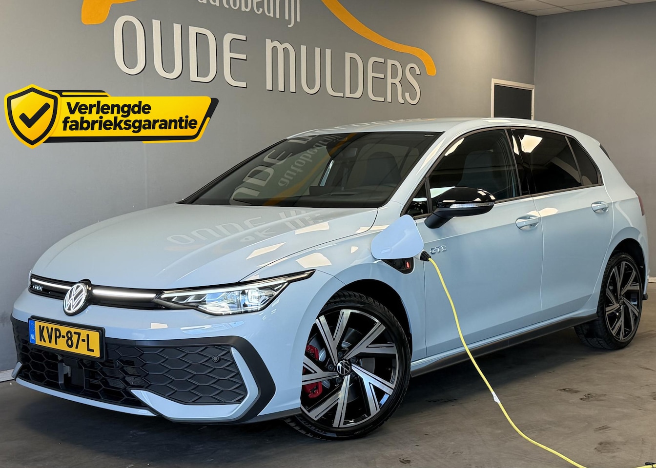 Volkswagen Golf - 1.5 eHybrid GTE 272PK | Adaptive cruise | Head-up | Sfeer | Achteruitrijcamera | Stoelverw - AutoWereld.nl