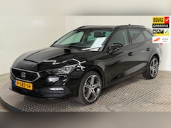 SEAT Leon Sportstourer - 1.0 TSI Style Business Intense benzine navigatie parkeersensoren cruisecontrole 17'carplay