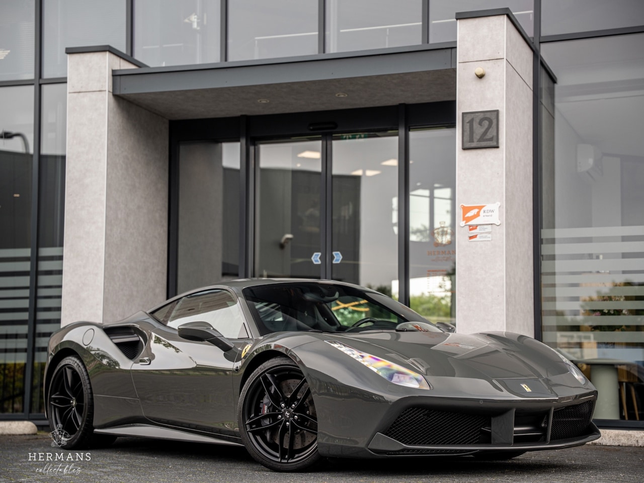 Ferrari 488 - 3.9 GTB HELE / Dealer / Lift / AFS / Carbon / Historical / Alcantara - AutoWereld.nl