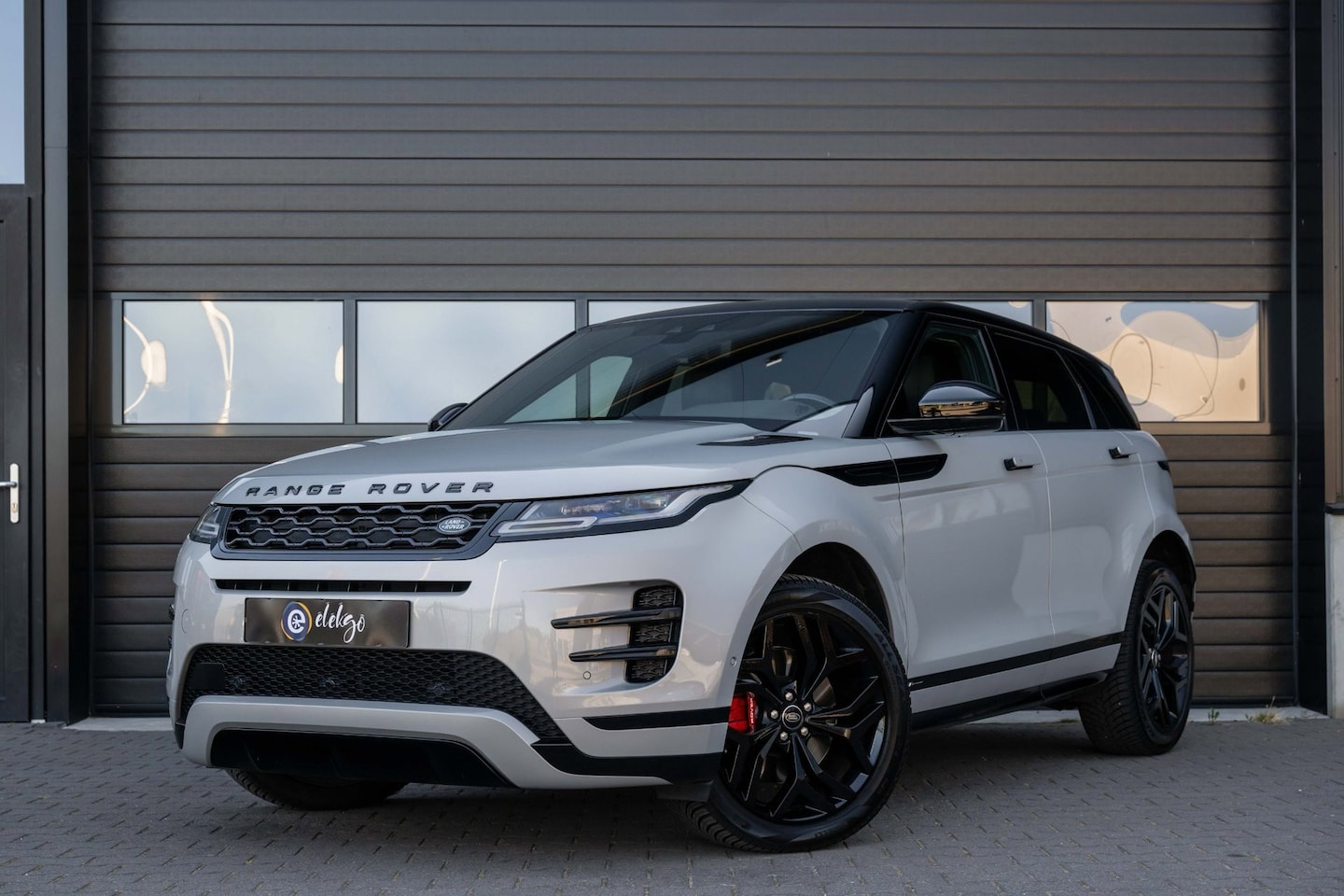 Land Rover Range Rover Evoque - 2.0 D150 AWD R-Dynamic HSE|Meridian|Matrix|Black|Cam|Keyless| - AutoWereld.nl