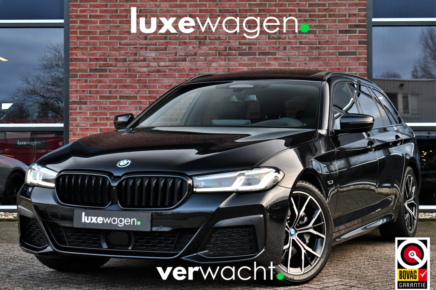 BMW 5-serie Touring - 530e xDrive M-Sport Pro Pano Trekh ACC HUD H/K Massage+Koel 4WS DDC - AutoWereld.nl