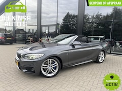 BMW 2-serie Cabrio - 220i M pakket |Clima|Stoelverwarming|Trekhaak|Leer|Navi