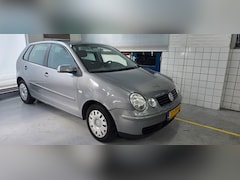 Volkswagen Polo - 1.4-16V Athene
