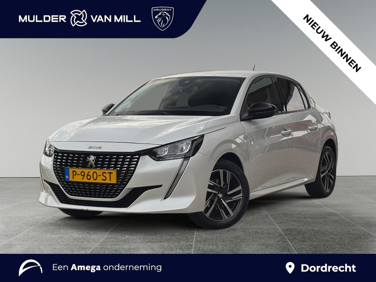 Peugeot 208 - Allure Pack 1.2 75pk | CAMERA | PARELMOER! | KEYLESS START | EXTRA GETINTE RUITEN | 3D i-C - AutoWereld.nl