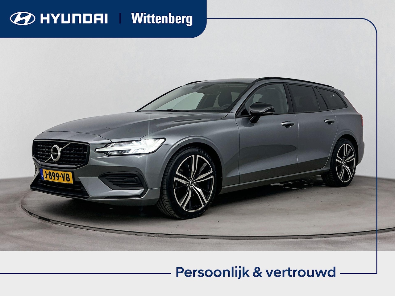 Volvo V60 - 2.0 B3 Momentum Advantage Aut. | Stoel + stuurverwarming | Navigatie | Camera | 19" lm-wie - AutoWereld.nl