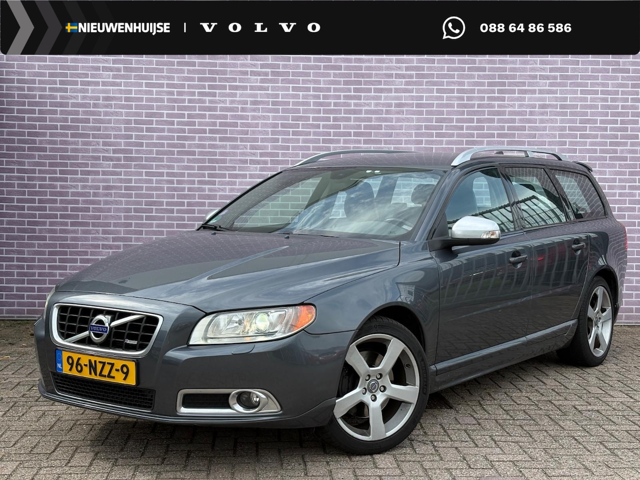 Volvo V70 - 2.0T R-Edition | Trekhaak | Stoelverwarming | Navigatie | Regen sensor | High Performance - AutoWereld.nl