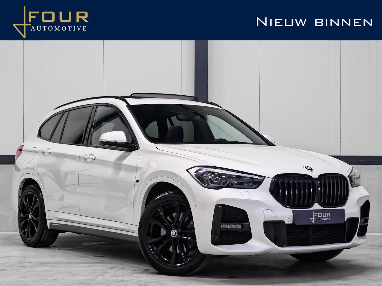 BMW X1 - xDrive20i M Sport | Trekhaak 2000kg | Panoramadak | Uniek! | Extreem netjes! | - AutoWereld.nl