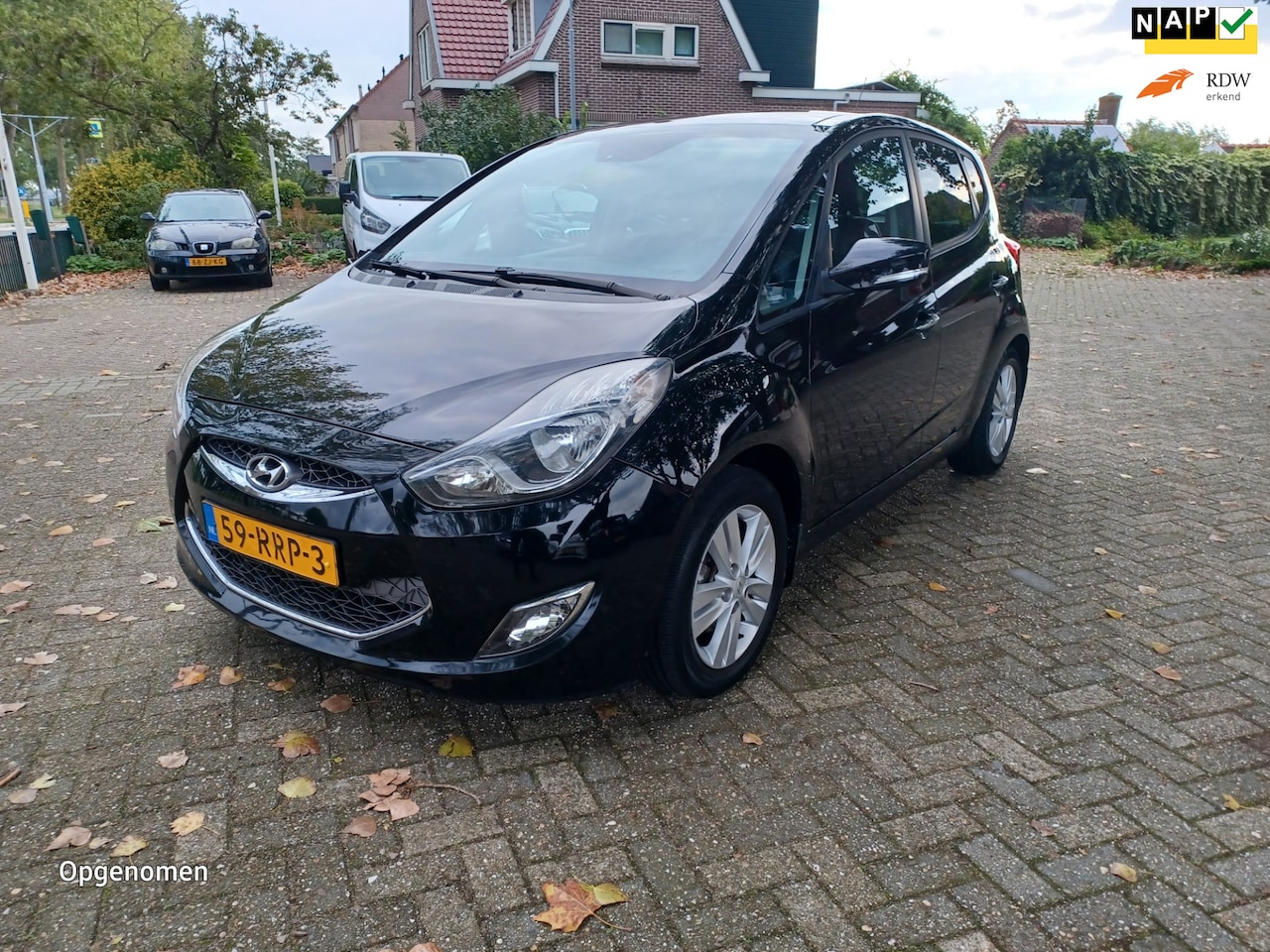 Hyundai ix20 - 1.6i i-Catcher Navi Pano Leer - AutoWereld.nl