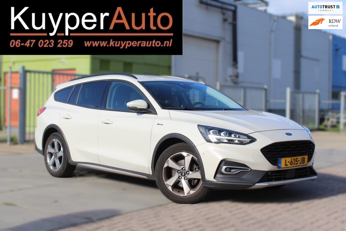 Ford Focus Wagon - 1.0 EcoBoost Vignale goed onderhouden trekhaak camera parkeerhulp - AutoWereld.nl