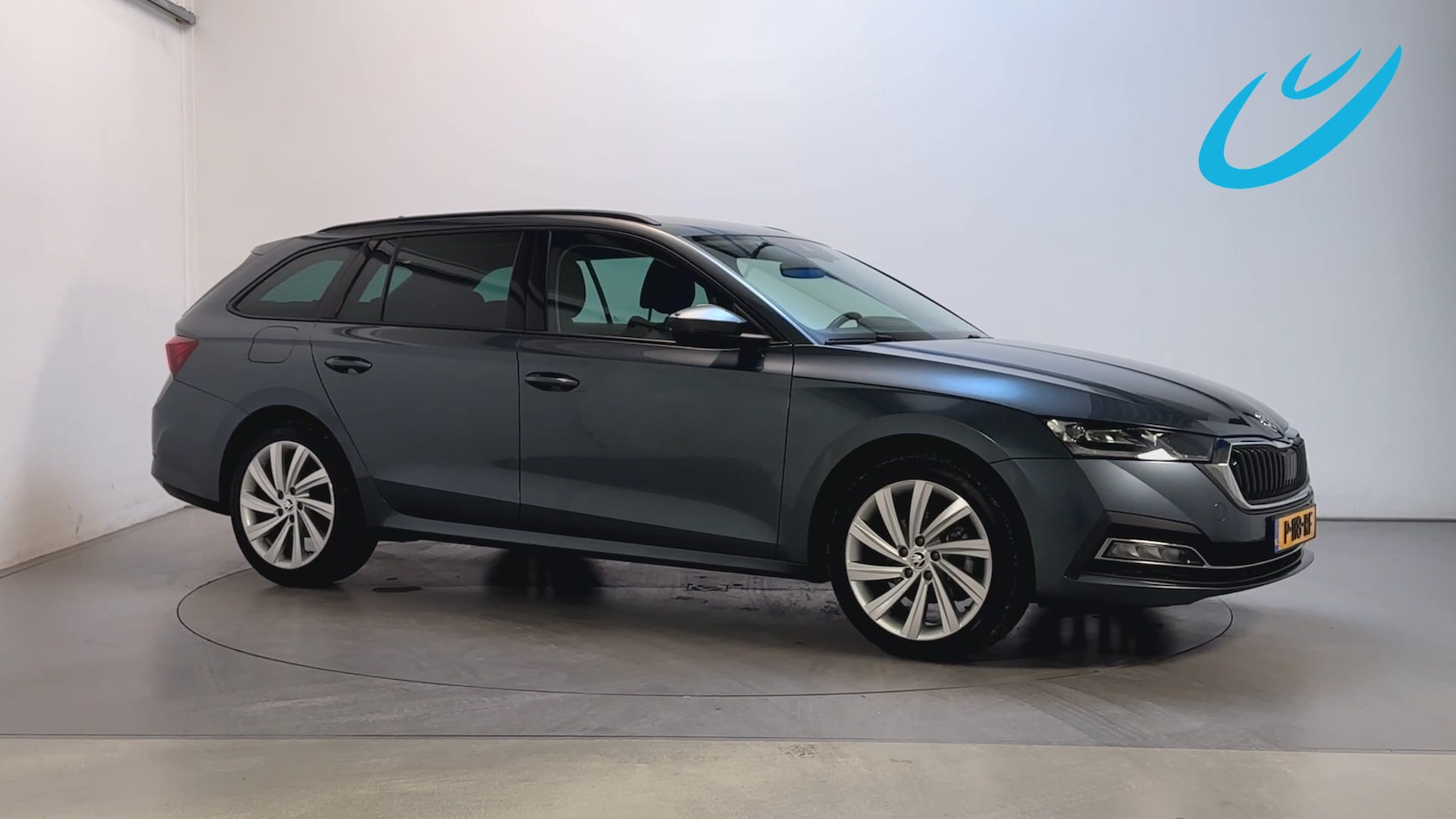 Skoda Octavia Combi - 1.5 e-TSI 150pk DSG Business Edition Plus Trekhaak Adaptive Cruise Stoelverwarming - AutoWereld.nl