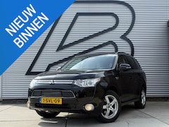 Mitsubishi Outlander - 2.0 PHEV instyle 2e Eigenaar|Pano|Camera|Cruise|Stoelverw|Trekhaak|Navi|Elek ramen|N.A.P|N
