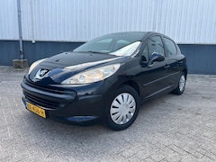 Peugeot 207 - 1.4 XT