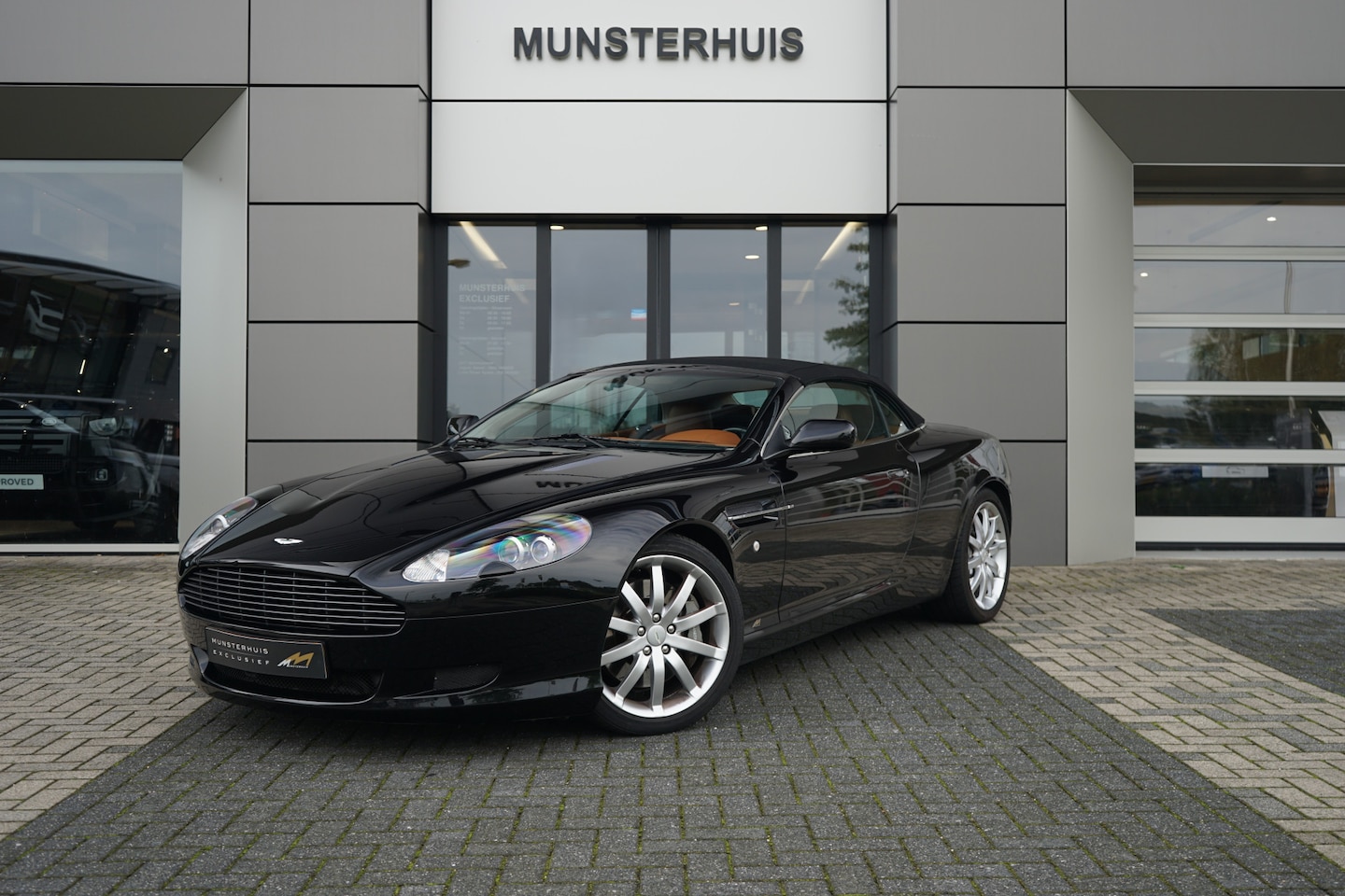 Aston Martin DB9 Volante - 5.9 V12 Touchtronic 5.9 V12 Touchtronic - AutoWereld.nl