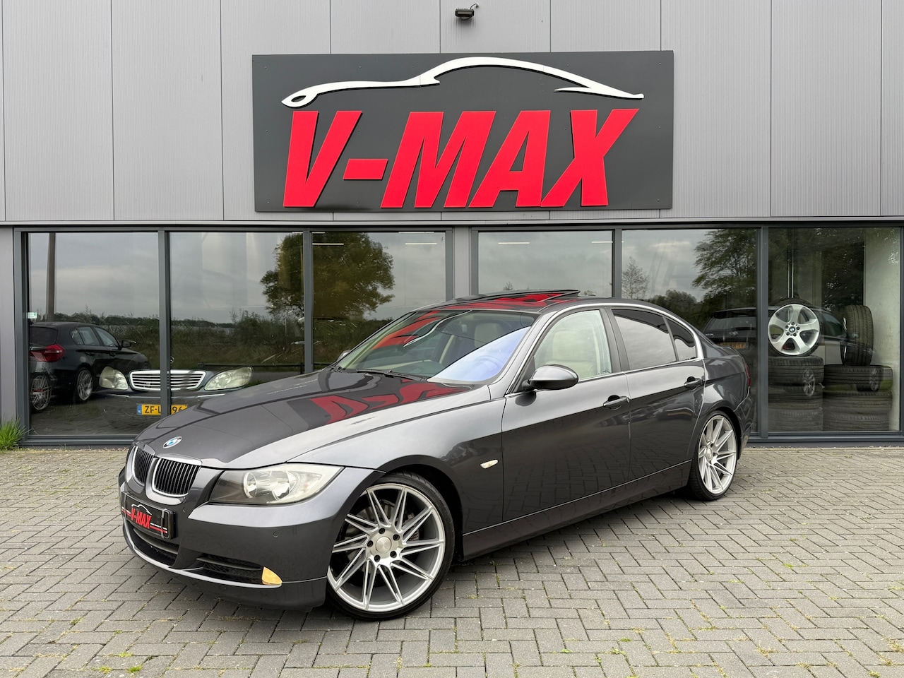 BMW 3-serie - 325i AUT High Exe Dak Leer Memory Navi Xenon Clima Trekh - AutoWereld.nl