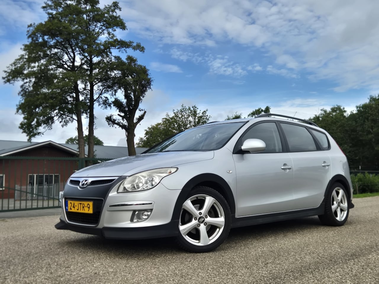 Hyundai i30 CW - 1.6i Dynamic 1.6i Dynamic - AutoWereld.nl