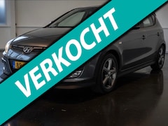 Hyundai i30 - 1.6i Dynamic Business-airco-elek ramen-1 jaar apk