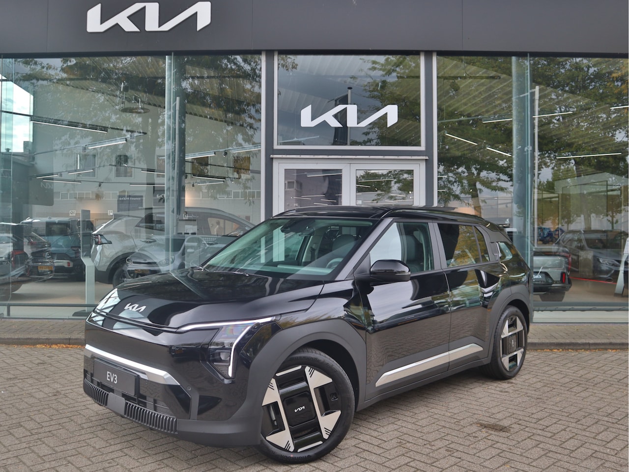 Kia EV3 - Plus Advanced 81.4 kWh | Navigatie | Stoel+Stuurverwarming | Leder | LED | Pano-dak | Tot - AutoWereld.nl