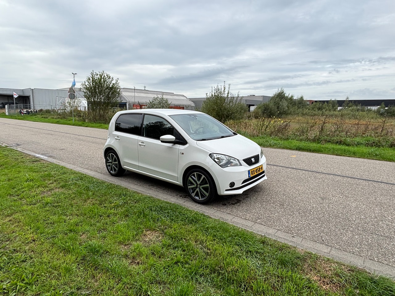 SEAT Mii - 1.0 Sport Intense - AutoWereld.nl