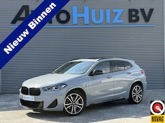 BMW X2 - xDrive25e M Sport Panoramadak 19 Inch Achteruitrijcamera Carplay DAB Stuurwielverwarming H