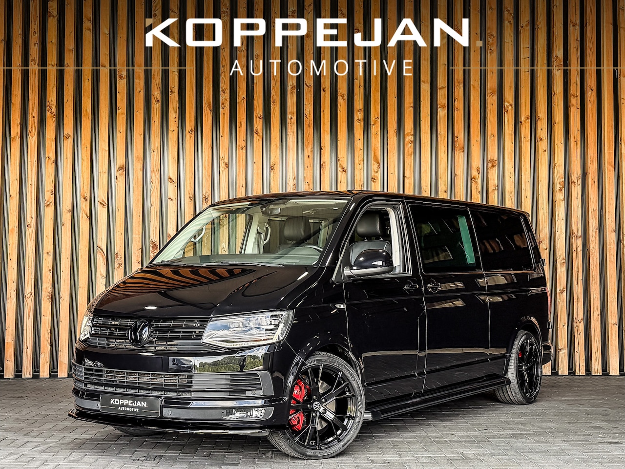 Volkswagen Transporter Multivan - 2.0 TDI 204PK DSG Highline Dubbele Cabine | MULTIVAN | 2X SCHUIFDEUR | CLIMATRONIC | NAVI - AutoWereld.nl