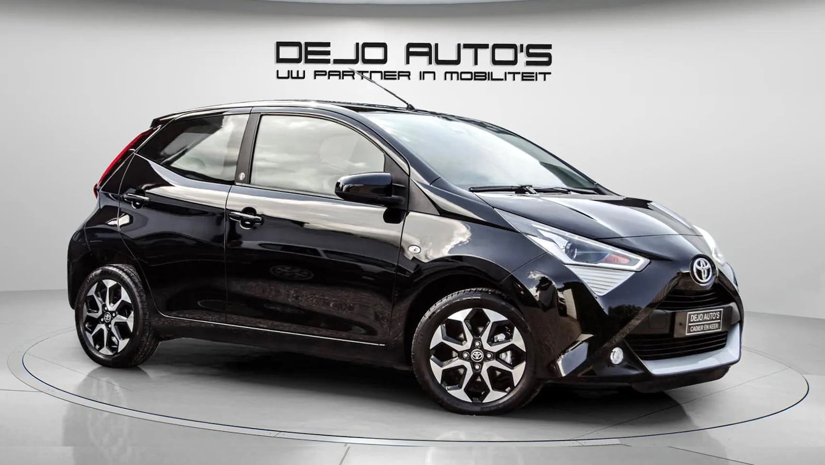 Toyota Aygo - 1.0 VVT-i TEAM D NAVI-CARPLAY PDC CAMERA LM VELGEN - AutoWereld.nl