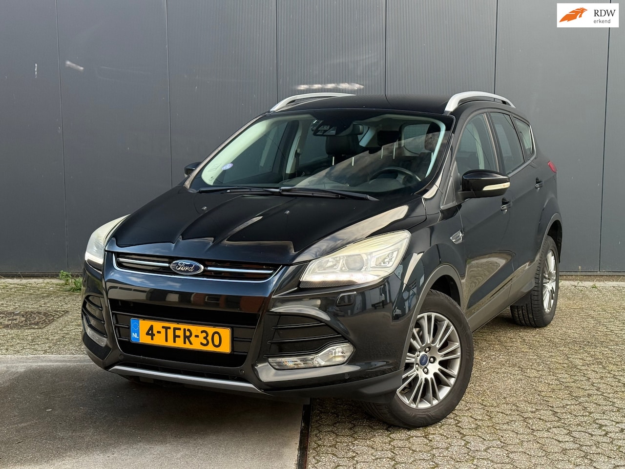 Ford Kuga - 1.6 Titanium Leder Clima Cruise Stoelverw PDC Trekhaak - AutoWereld.nl