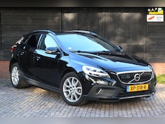Volvo V40 Cross Country - 1.5 T3 Polar+ Luxury Panorama/Camera/Leer/Blis/Adaptive/Parkeersensor v, a