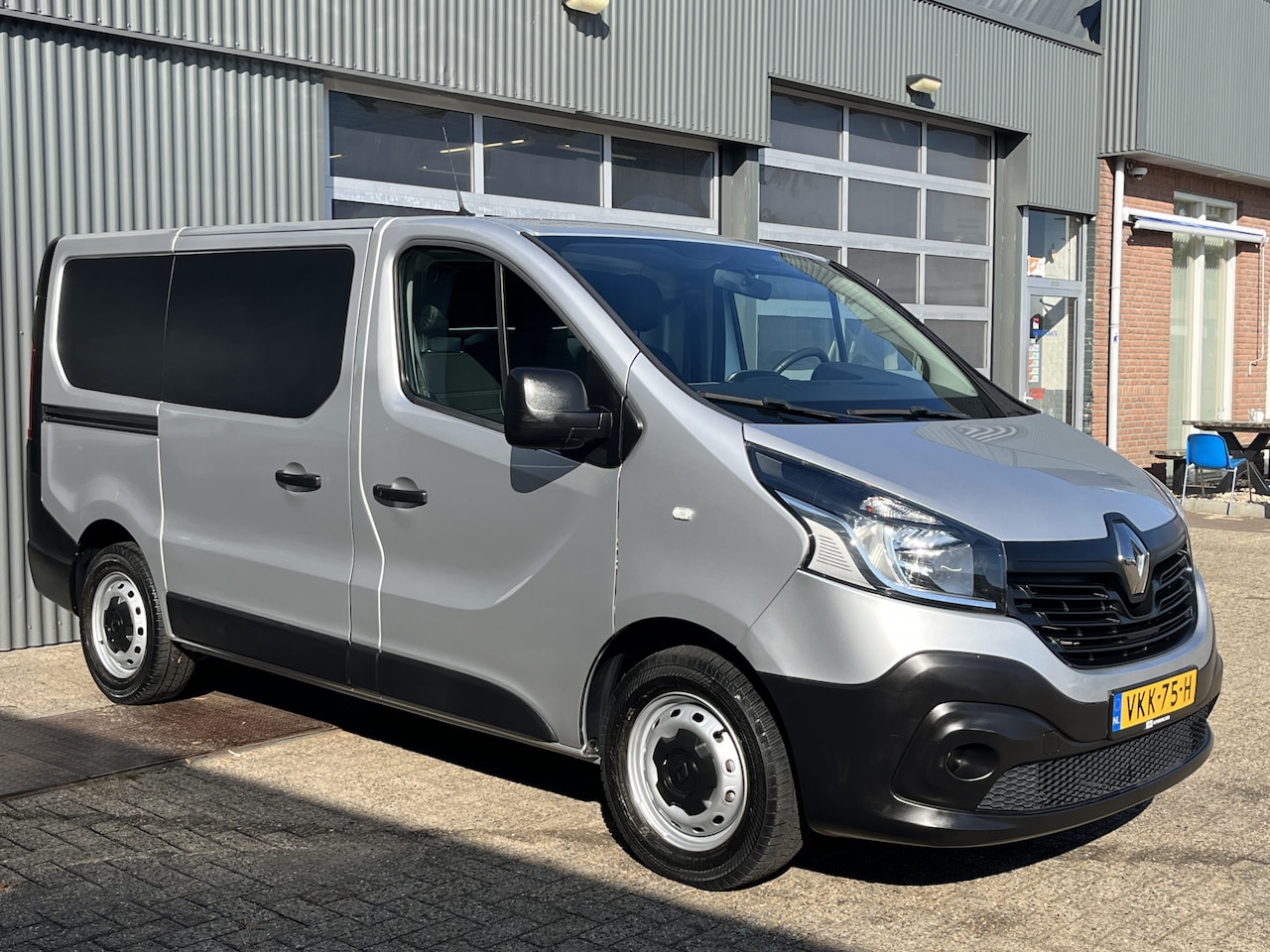 Renault Trafic - 1.6 dCi T27 L1H1 BTW VRIJ!! Airco Cruise controle telefoonverbinding Navigatiesysteem Park - AutoWereld.nl