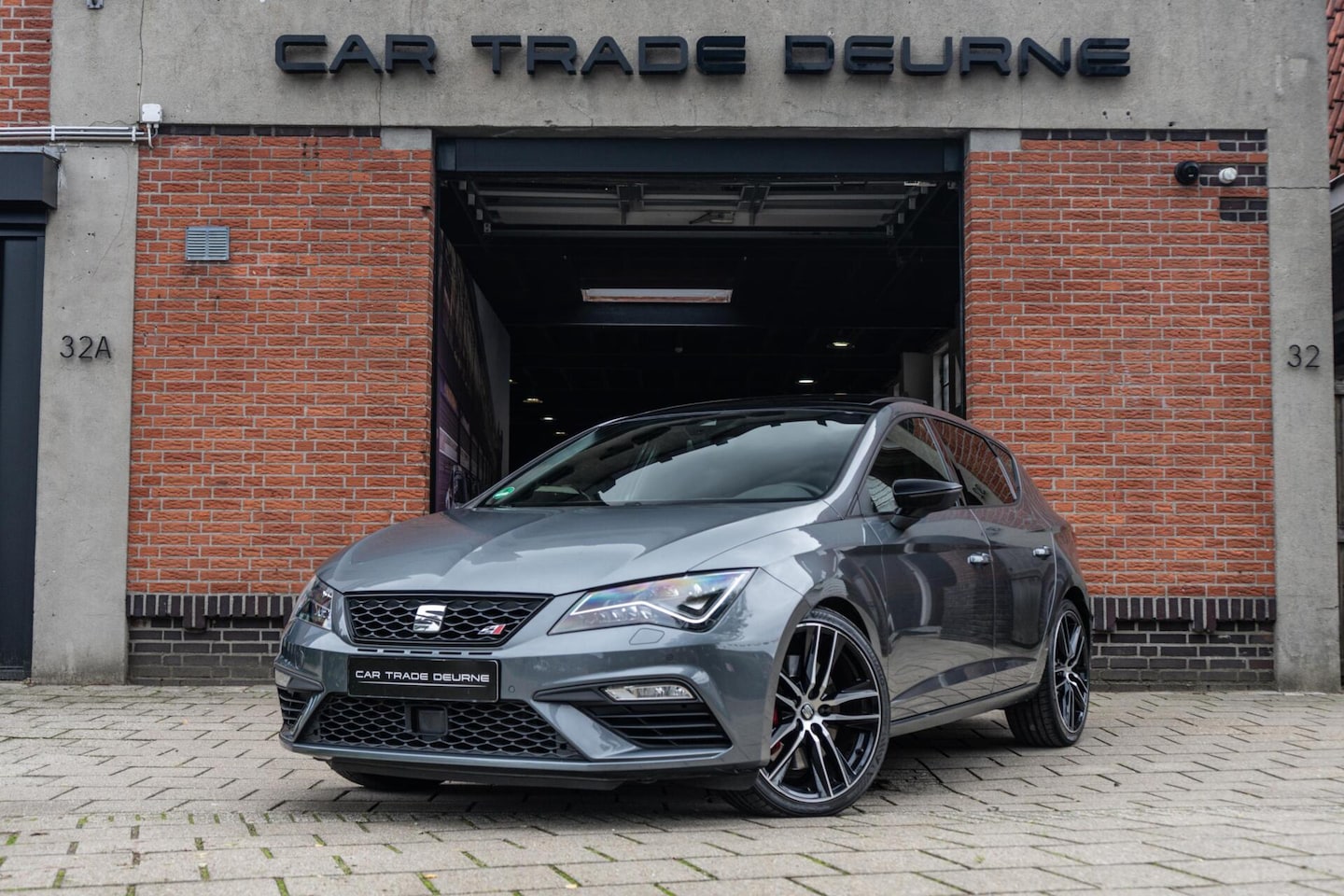 SEAT Leon - 2.0 TSI CUPRA 300 Pano / Beats / DCC - AutoWereld.nl