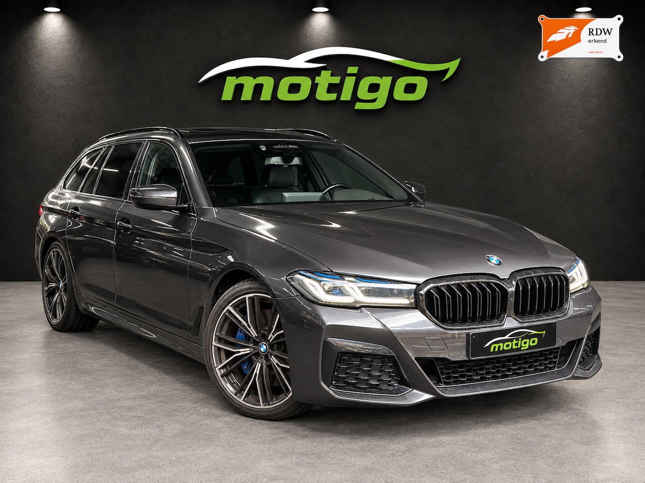 BMW 5-serie Touring - 530i xDrive High Executive Edition 530i xDrive High Executive edition - AutoWereld.nl