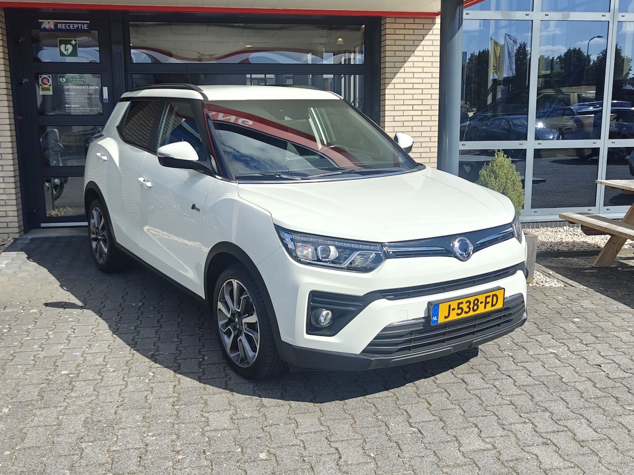 SsangYong Tivoli - 1.2 2WD Amber 1.2 2WD Amber - AutoWereld.nl