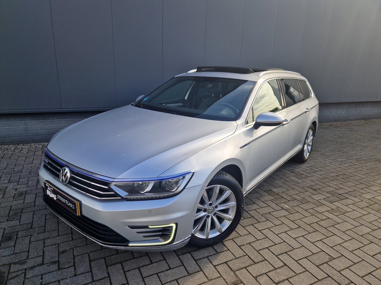Volkswagen Passat Variant - 1.4 TSI GTE Highline /Org NL/Pano/Led - AutoWereld.nl