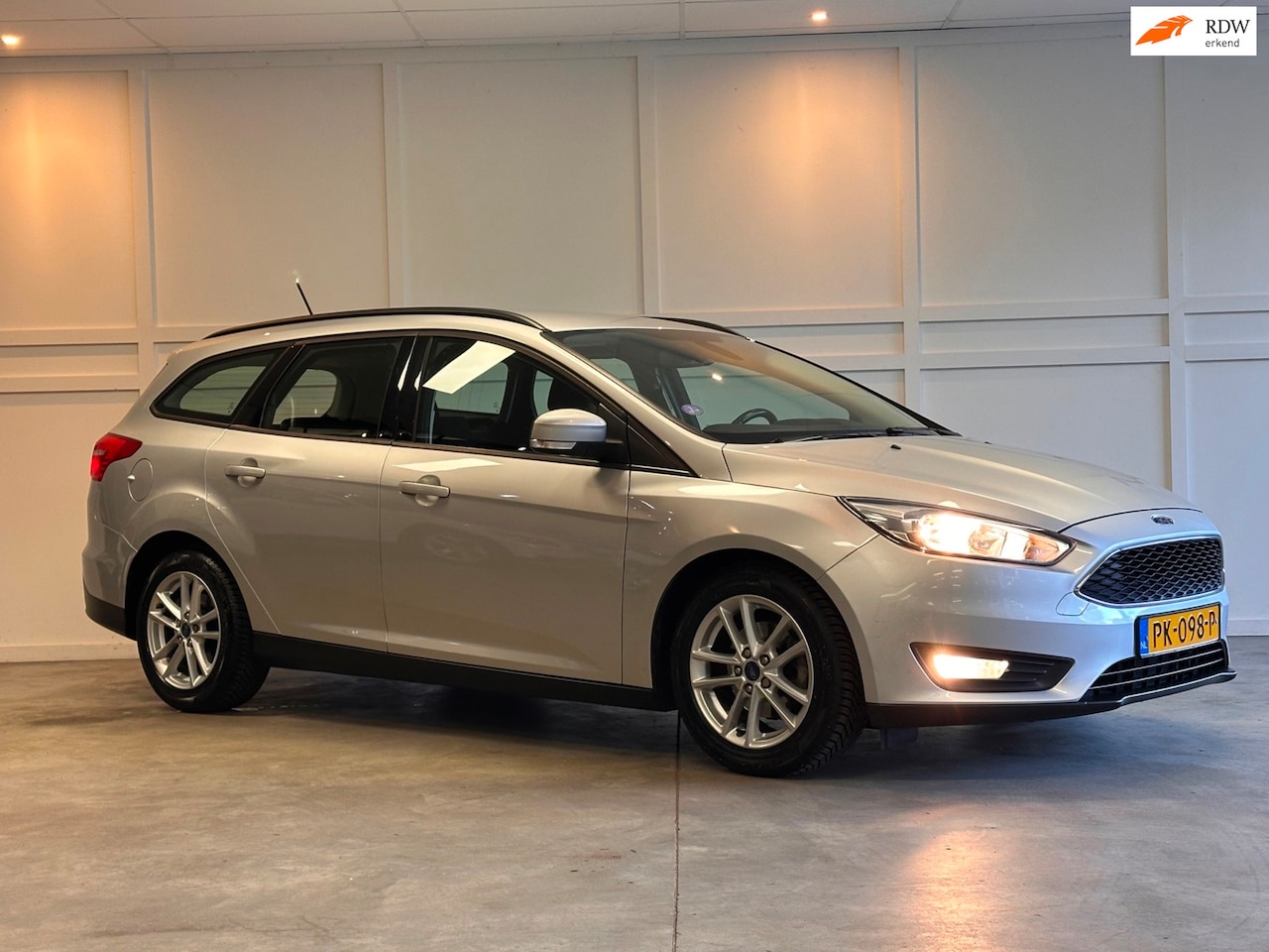 Ford Focus Wagon - 1.0 EcoBoost / 2017 / Cruise / 122.572 KM NaP / - AutoWereld.nl