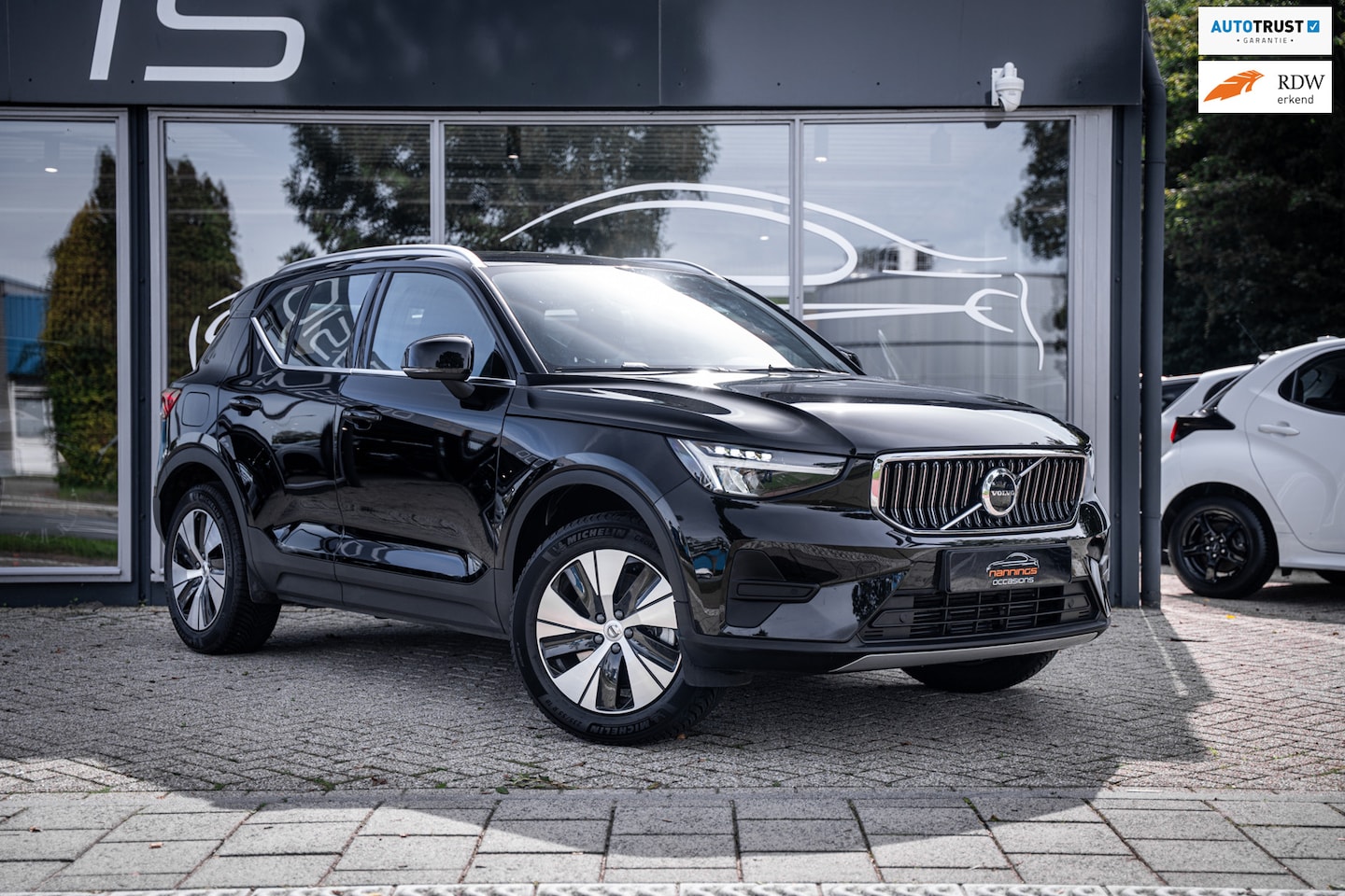 Volvo XC40 - 1.5 T4 Plug-in hybrid Essential Bright|Elec Trekh|Keyless|Stoel/Stuurverwarming|Carplay|Ca - AutoWereld.nl