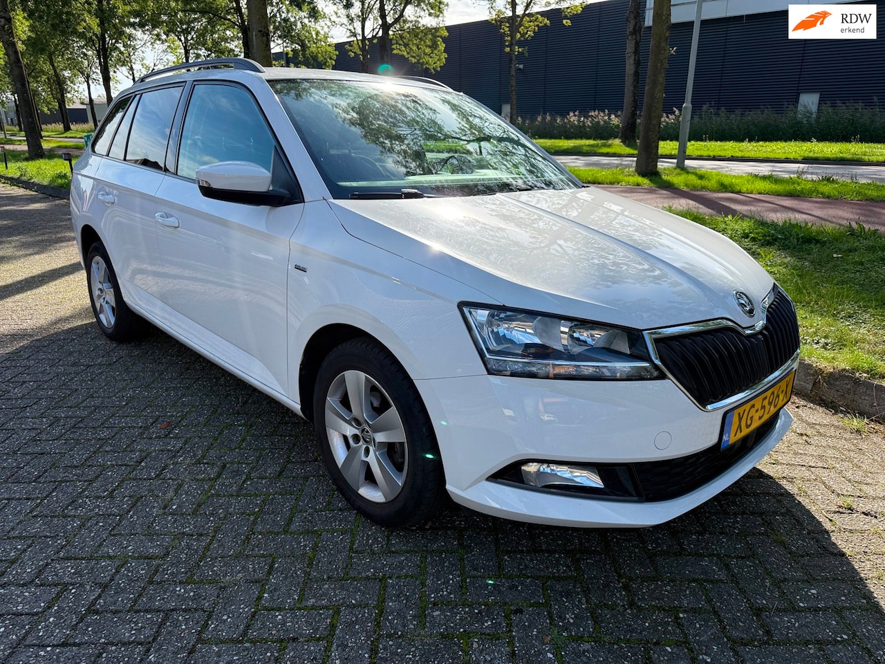 Skoda Fabia Combi - 1.0 TSI 95 pk Clever / AIRCO+ECC / CRUISE / NAVI / NWE APK VOOR AFL - AutoWereld.nl