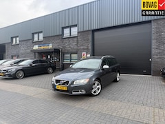 Volvo V70 - 2.0T R-Edition | 3E EIGENAAR | AUTOMAAT | LEDER | NAVI | XENON | CRUISE | TREKHAAK |