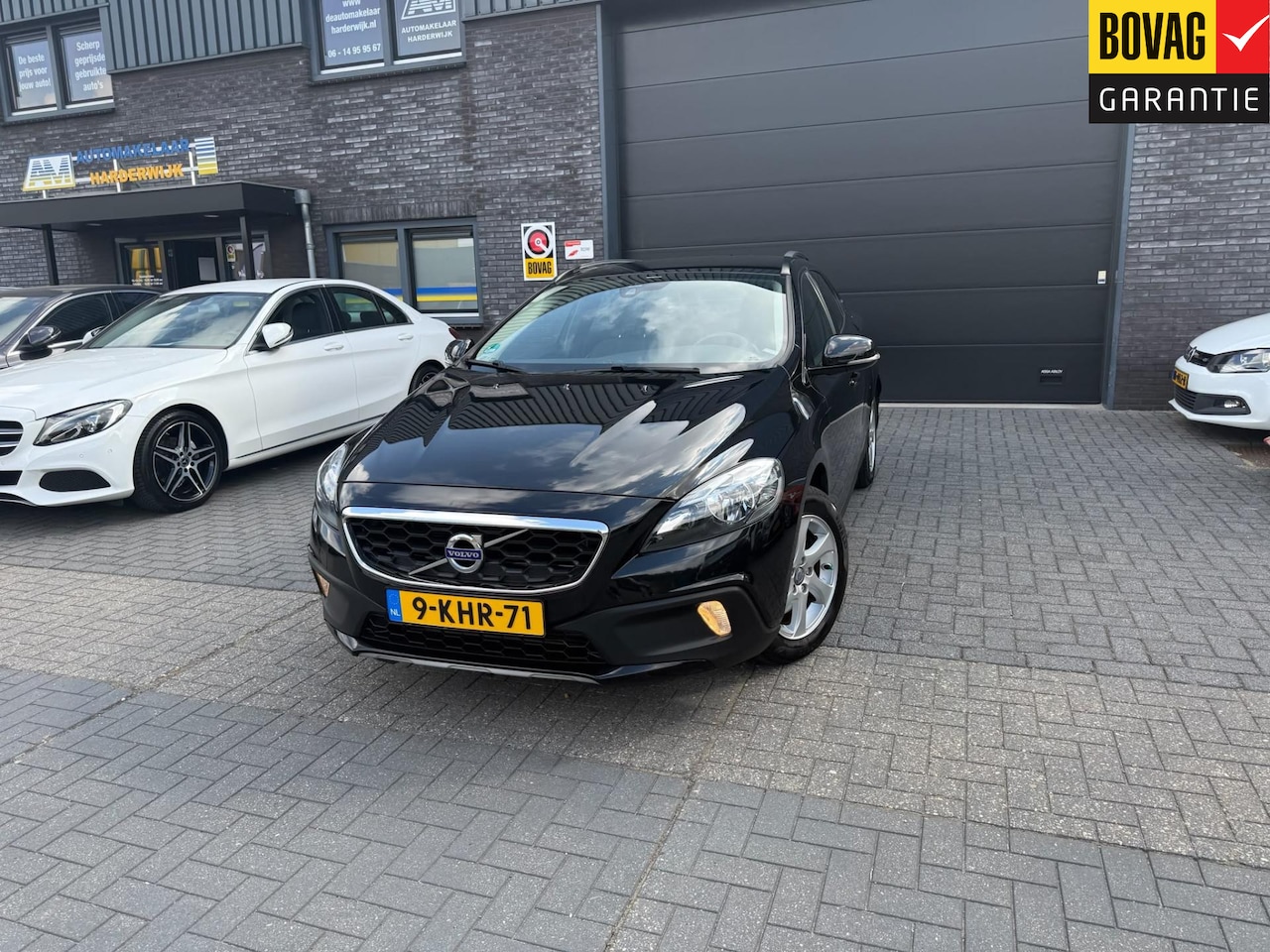 Volvo V40 Cross Country - 1.6 T4 Momentum | 2E EIGENAAR | 3/6 OF 12 MND GARANTIE | NAVI | CRUISE |TREKHAAK | DEALER - AutoWereld.nl