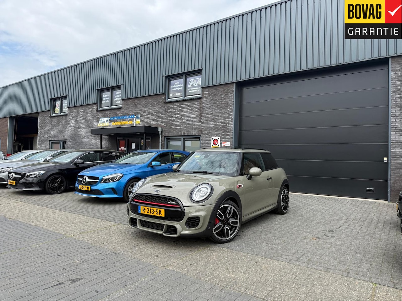 MINI John Cooper Works - Mini 2.0 Chili | 1E EIGENAAR | 3/6/12MND GARANTIE | 230PK | PANO | ACC | CARPLAY | LED | H - AutoWereld.nl