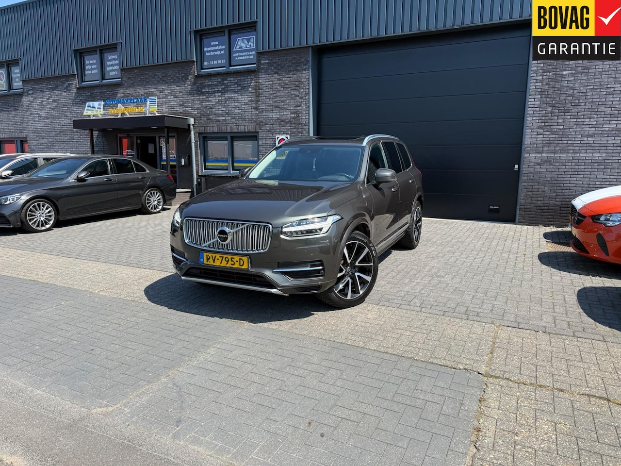 Volvo XC90 - 2.0 T8 Twin Engine AWD Inscription |3/6/12MND GARANTIE| NIEUWE APK |  7 PERS |  PANO DAK | - AutoWereld.nl