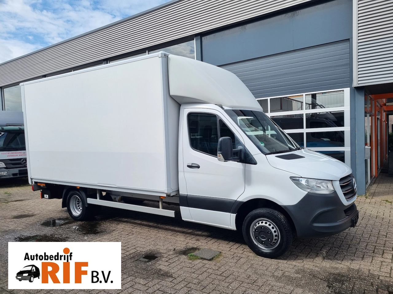 Mercedes-Benz Sprinter - 516 CDI/ Bakwagen/ Laadklep/ Aut/ 75DKM - AutoWereld.nl