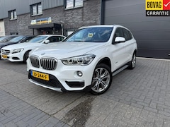 BMW X1 - xDrive20i xLine | 3E EIGENAAR | 3/6/12MND GARANTIE| PANO DAK | HEAD UP | LEDER | NAVI |