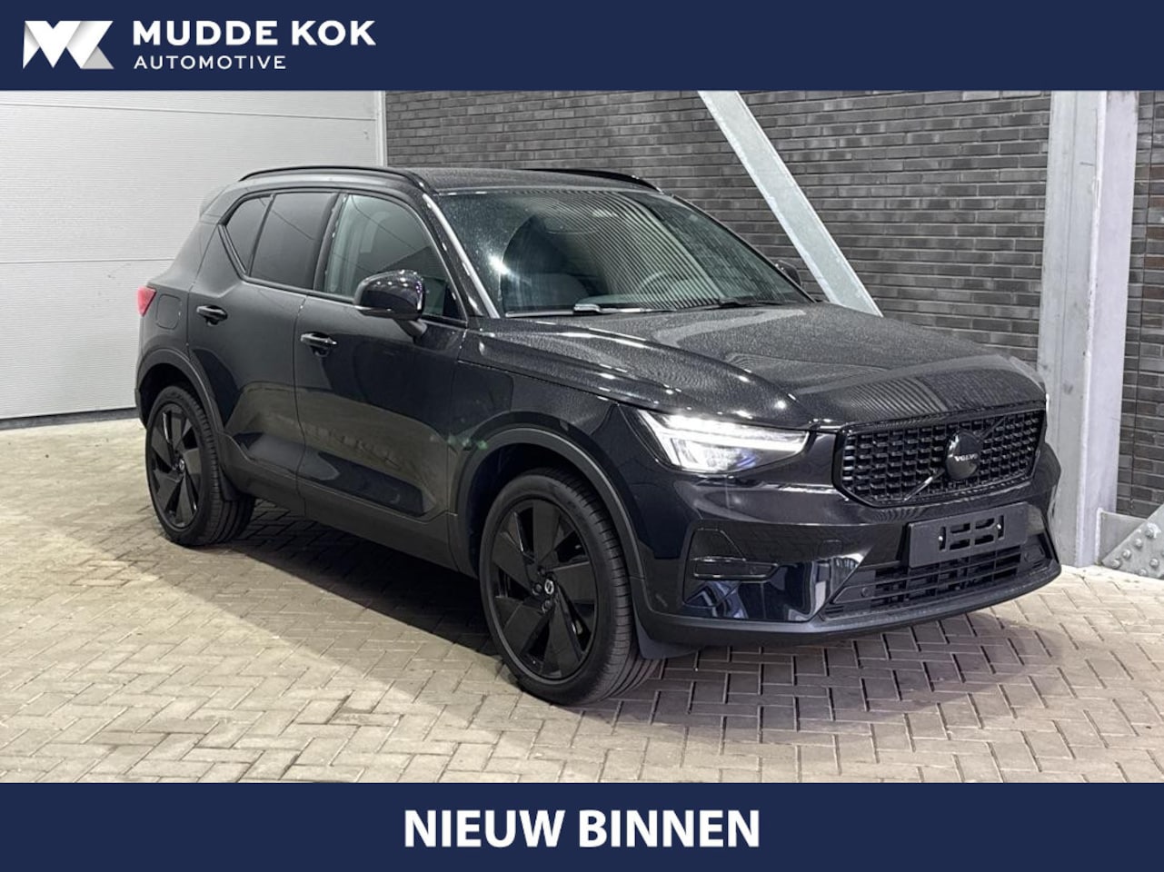 Volvo XC40 - 2.0 B3 Plus Black Edition | Harman/Kardon | Pilot Assist | Camera | BLIS | Memory | Stoel+ - AutoWereld.nl