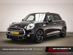 MINI 5-Deurs - 2.0 Cooper S Chili Serious Business | PANORAMADAK | HEAD UP | LEDER | STOELVERWARMING | CL
