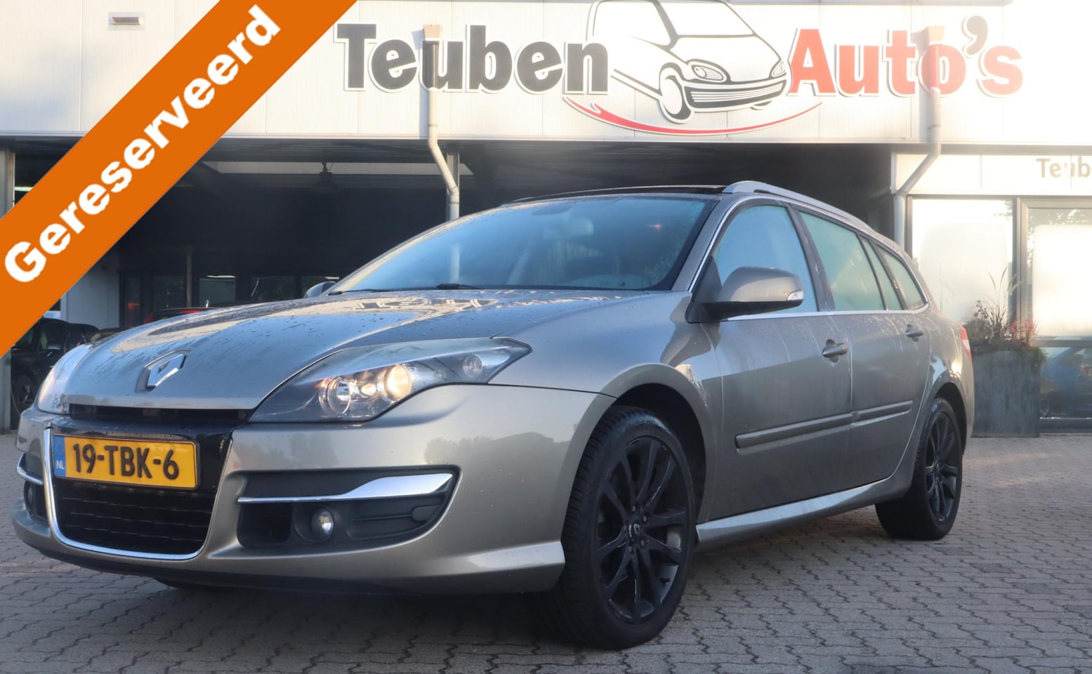 Renault Laguna Estate - 2.0 Dynamique | Trekhaak | Cruise control | Climate control | Panoramadak| 2012 - AutoWereld.nl
