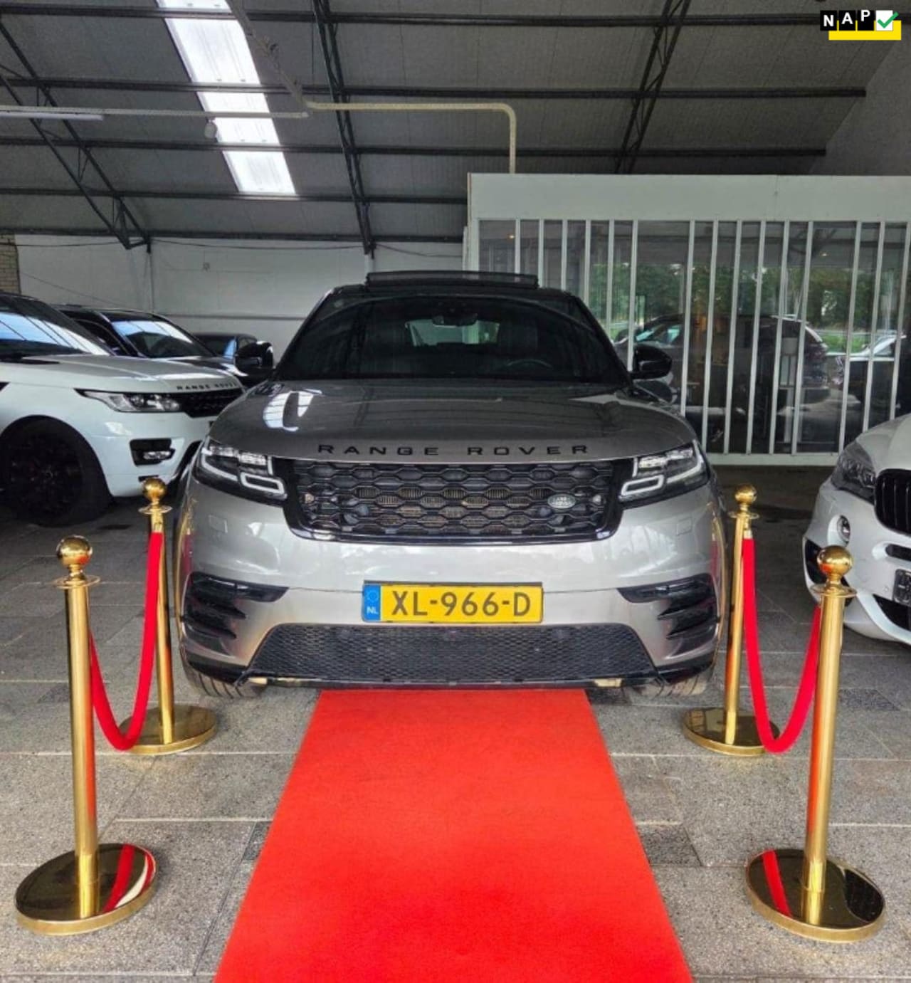 Land Rover Range Rover Velar - 2.0 R-DYNAMIC PANO+ Exclusief! - AutoWereld.nl