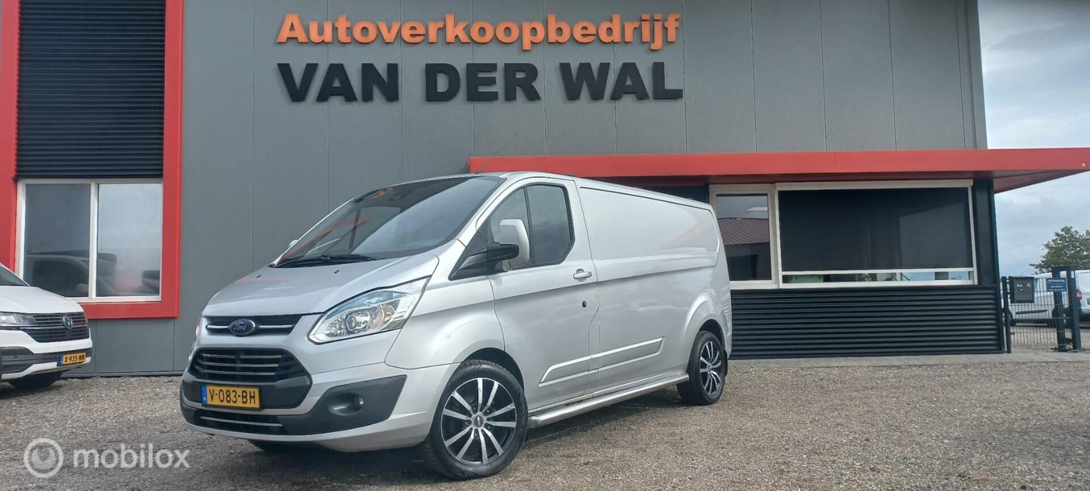 Ford Transit Custom - 290 2.2 TDCI L2H1/AIRCO/CRUISECONTROL/NAVIGATIE - AutoWereld.nl