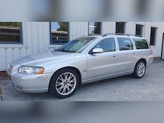 Volvo V70 - 2.5T 210 pk SUMMUM