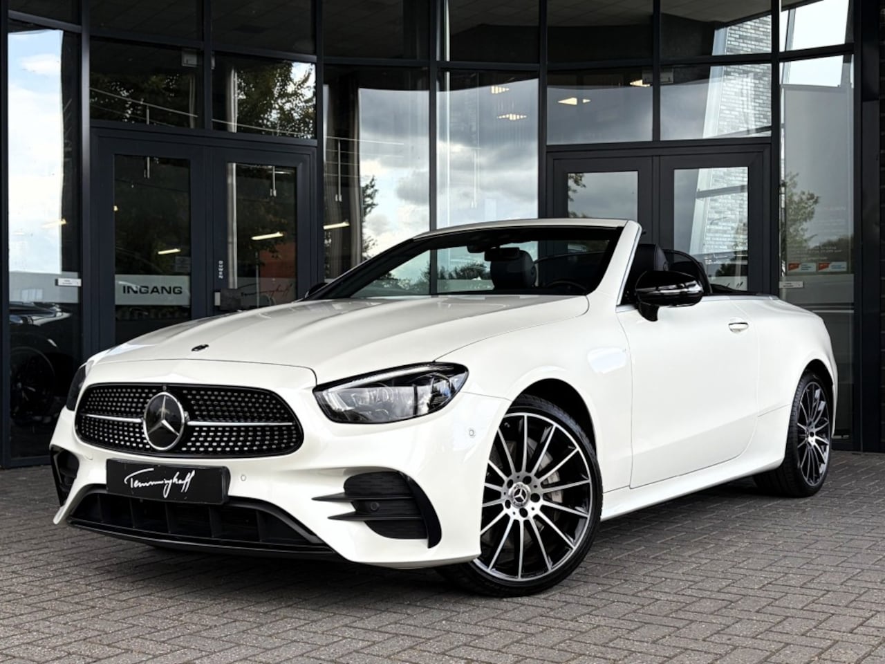 Mercedes-Benz E-klasse Cabrio - CABRIO 4M. - AMG L. -  BURMESTER - 19 INCH - AutoWereld.nl