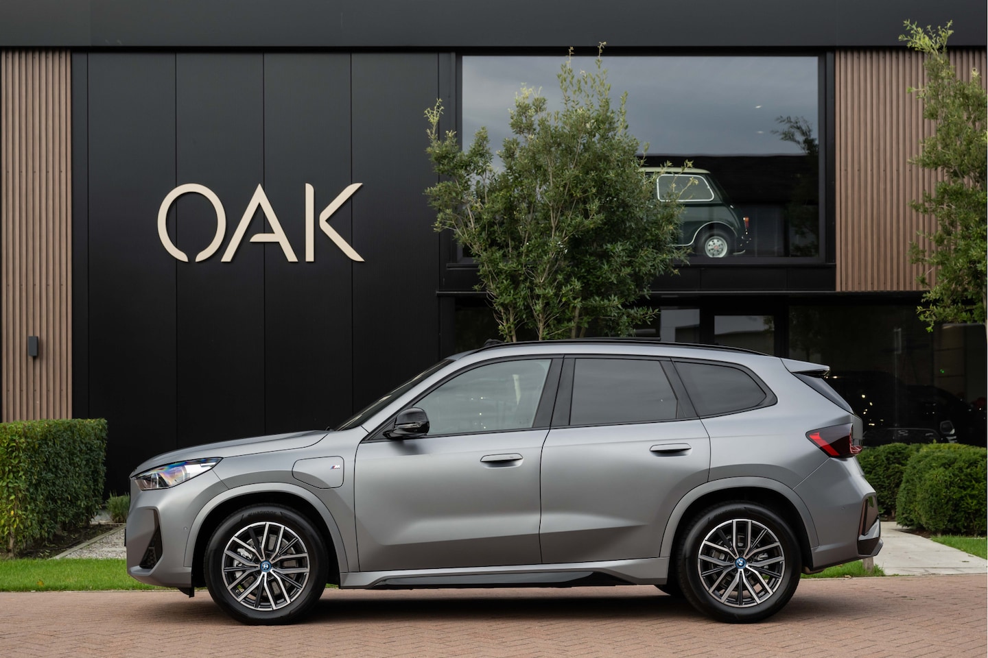 BMW X1 - xDrive30e | M-Sport | Live Cockpit | Panorama | Leder/Alcantara | Memory | H&K | Head-Up | - AutoWereld.nl